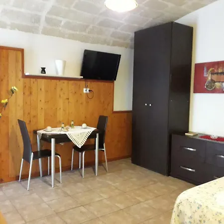 Casetta San Francesco Da Paola Apartment